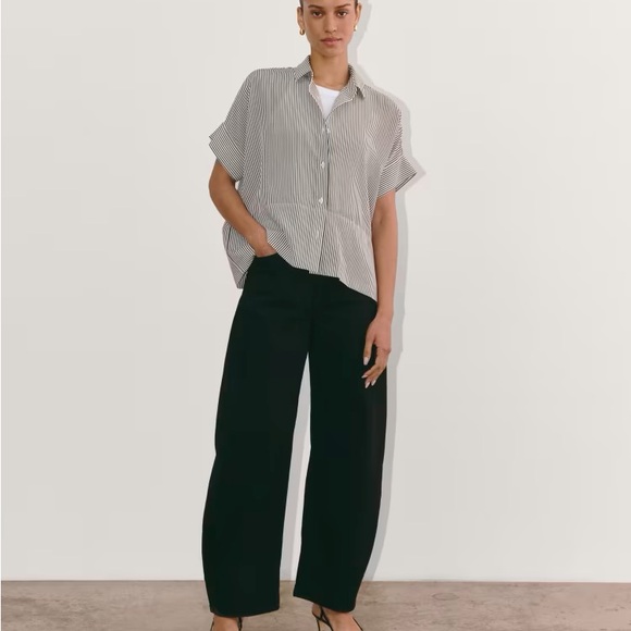 Everlane Boxy Short-Sleeve Silk Shirt - Picture 3 of 9